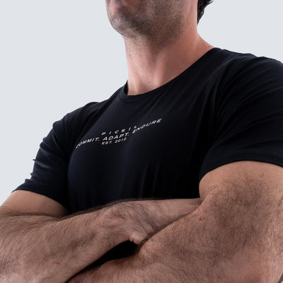 Herren T-Shirt Essentials FY26 